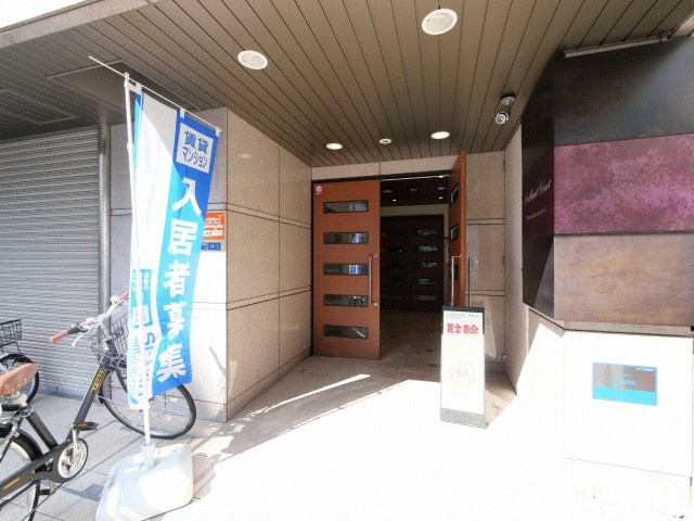 ブリリアントコート心斎橋イーストのエントランス