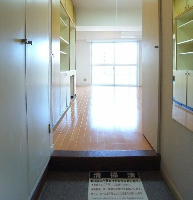 ライオンズマンシヨン白山駅前の玄関