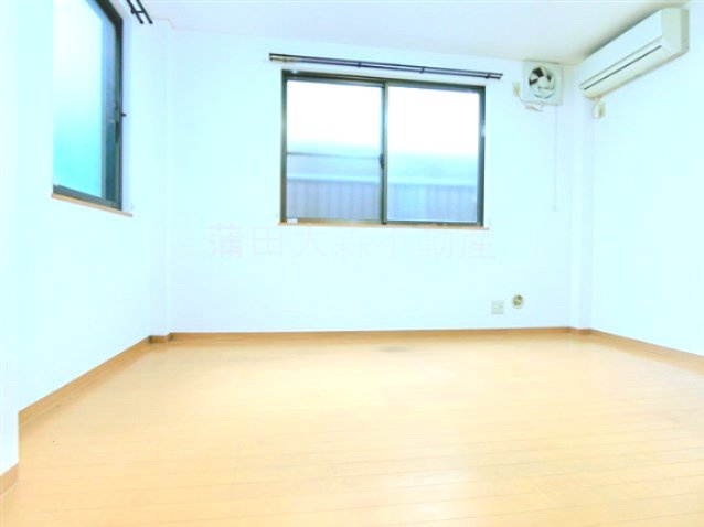 メゾン・エムの居間・リビング|東南角部屋の洋室6.9帖