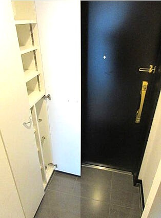 イアース本所吾妻橋の玄関