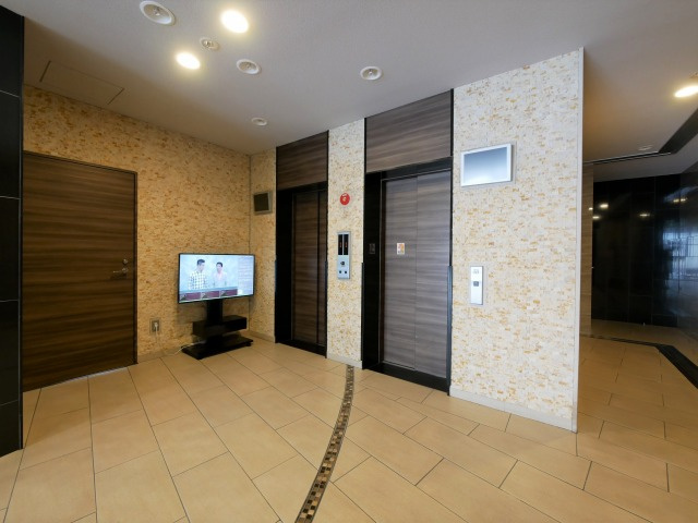 大阪市浪速区元町１丁目の賃貸マンションのロビー