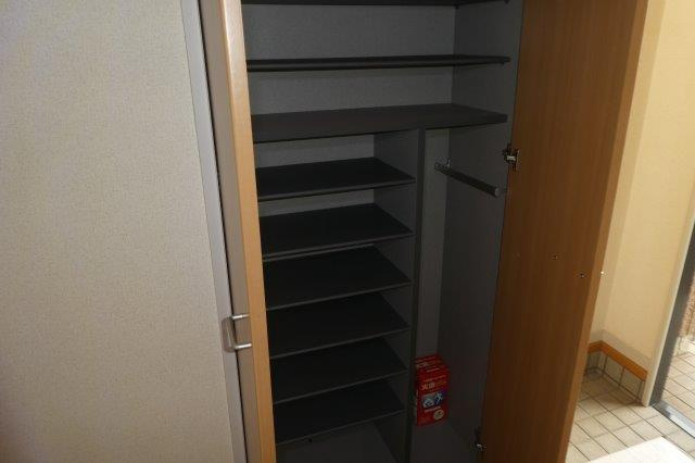 グランシード三宅の収納|シューズボックス