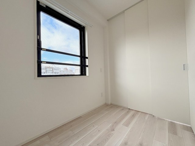 エル・セレーノ新大阪北の洋室