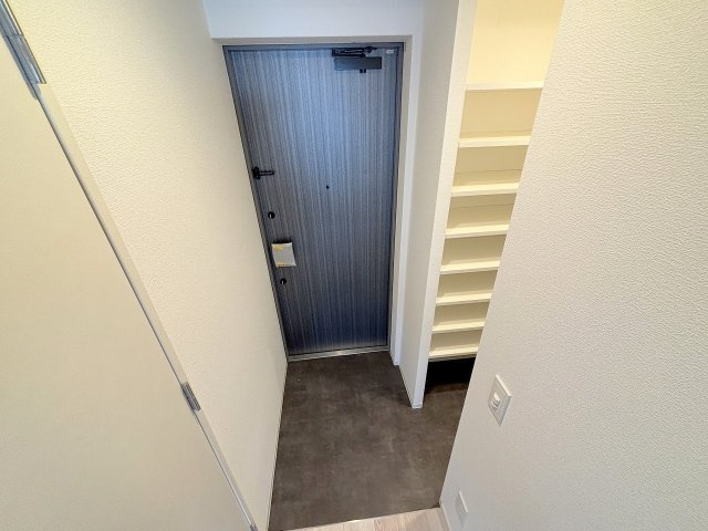 エル・セレーノ新大阪北の玄関