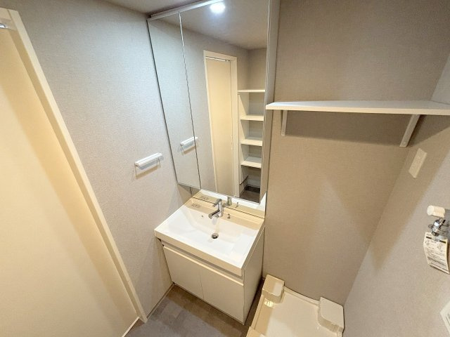 エル・セレーノ新大阪北の独立洗面台