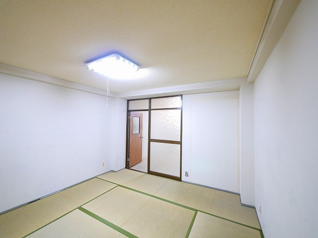 東海マンションの和室
