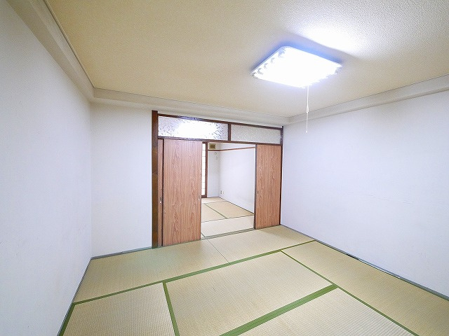 東海マンションの和室