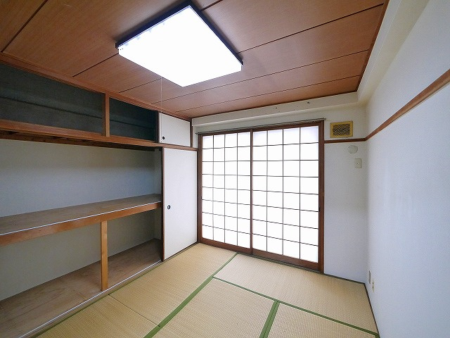 東海マンションの和室