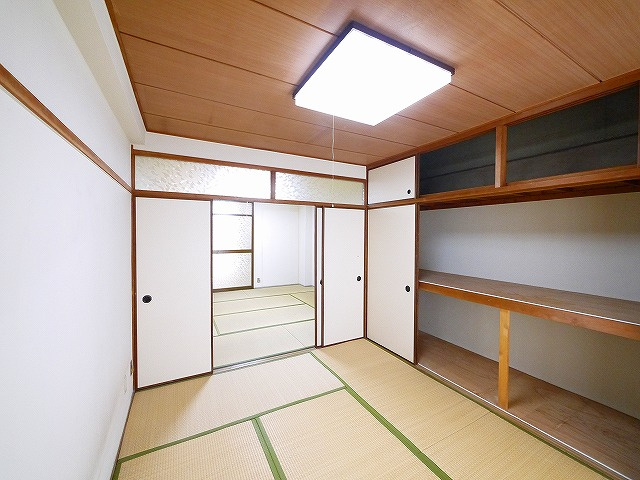 東海マンションの和室