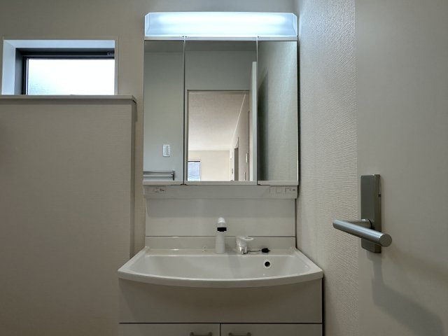 神戸市西区王塚台7丁目新築戸建７号棟の独立洗面台