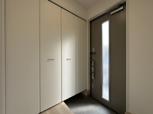 神戸市西区王塚台7丁目新築戸建７号棟の玄関