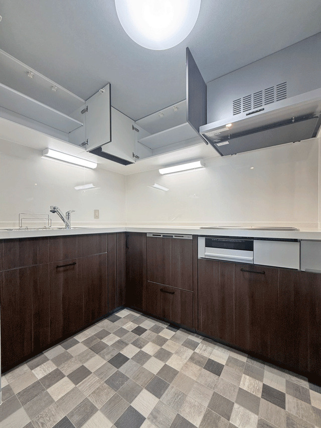 【三井不動産旧分譲タワーマンション】パークタワー台原のキッチン