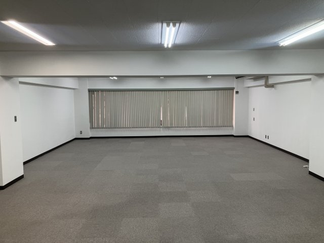 興亜第二ビル　2Fの居間・リビング