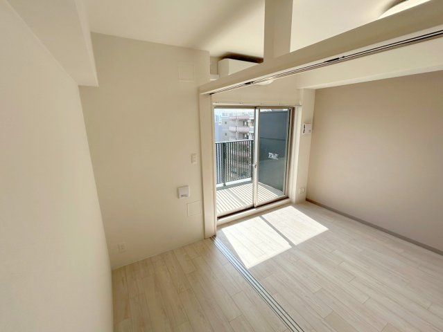 プレサンスNEO上新庄PRIMECRUISの居間・リビング