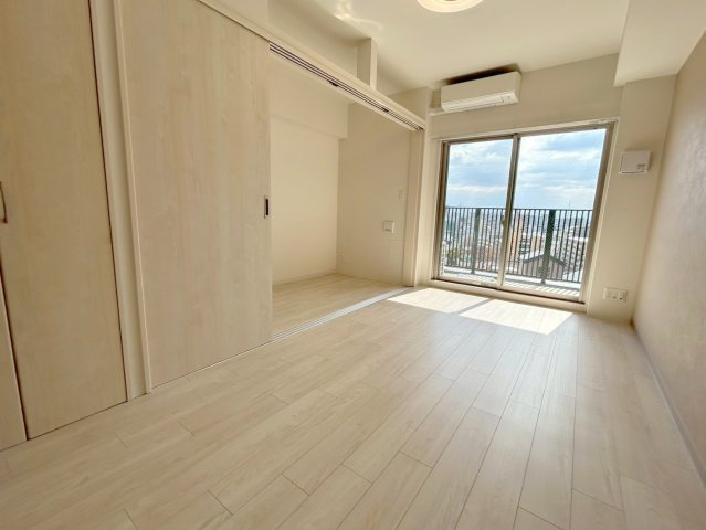 プレサンスNEO上新庄PRIMECRUISの居間・リビング