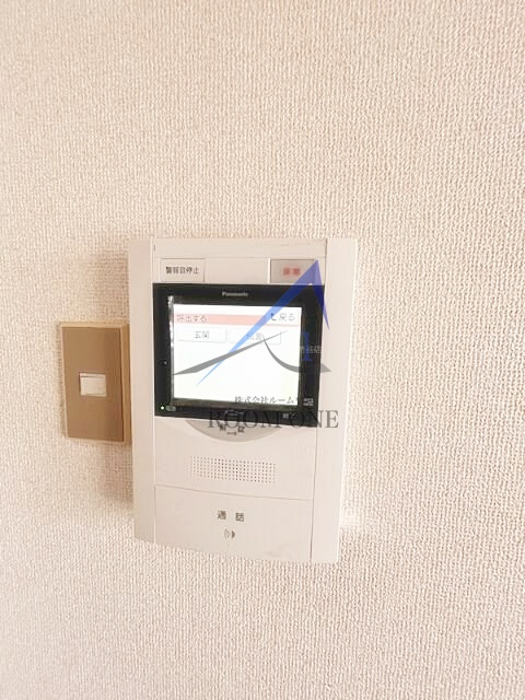 リバティヒルズ八幡山のセキュリティ|モニター付きインターホンです。