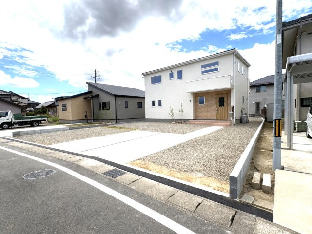 リーブルガーデン　各務原市上中屋町　全2区画分譲の外観|■全体写真　
■ヤマダ不動産　株式会社リライフ　