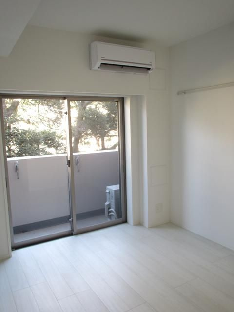 Ｒｉｓｉｎｇ　Ｐｌａｃｅ綾瀬の居間・リビング