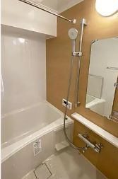 【浴室】 | 赤門ロイヤルハイツ | 落ち着いた空間のお風呂です