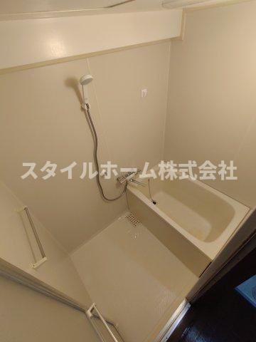 ウイングコートエトワール萩山の浴室