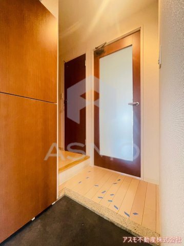 【玄関】 | D-RestNakanoshima | 同マンション別部屋参考写真