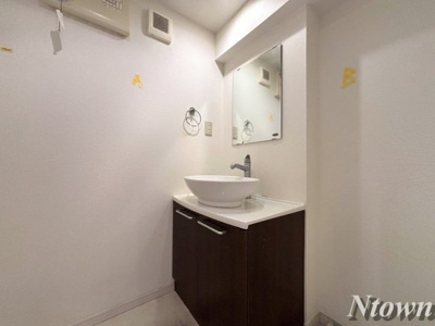 【独立洗面台】 | プリメーラ中村公園 | 朝の支度にも助かる、独立の洗髪洗面化粧台