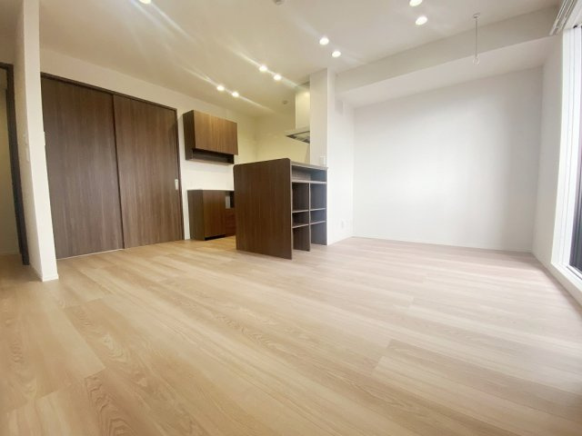 ユートリーⅢの居間・リビング|別号室の参考写真です。