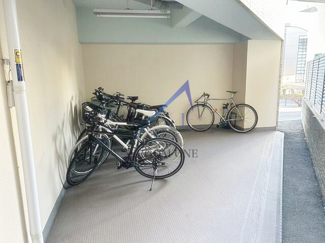 オペラヒルズ初台のその他共用部分|駐輪場です。