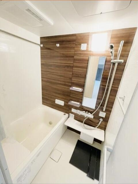 犬山市　2世帯アパートの浴室