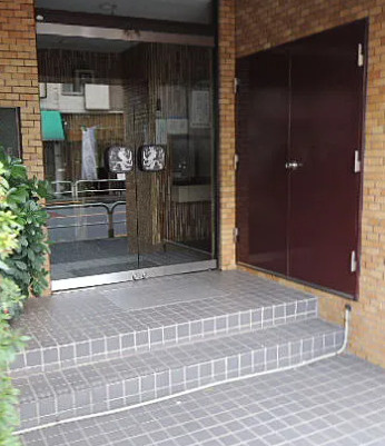 ライオンズマンション駒込第５のエントランス