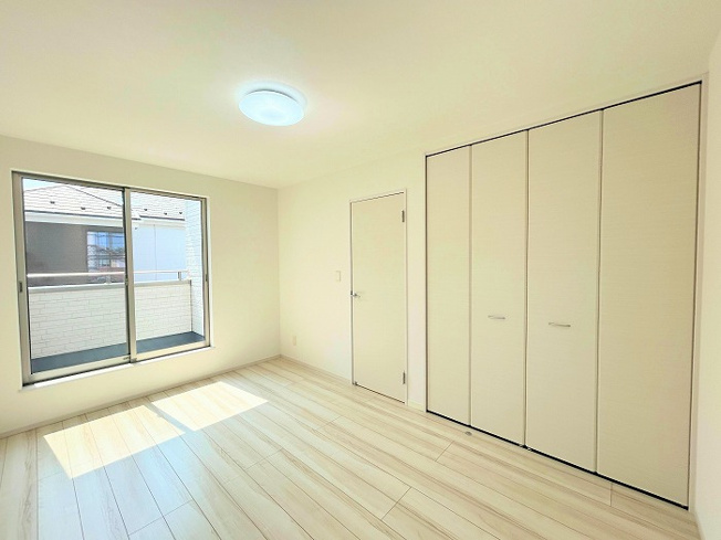 【洋室】 | アトムセレクト船橋市習志野台８丁目中古戸建て | 2階東側洋室6.7帖