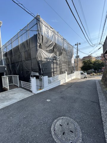 戸建 横浜市神奈川区松見町２丁目の前面道路含む現地写真