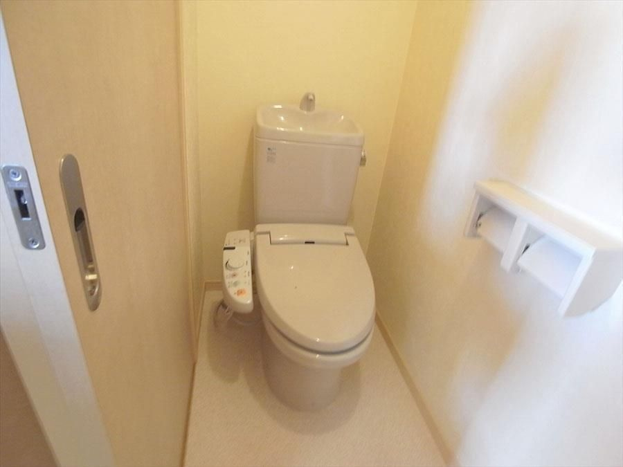 ロイヤルタワー花畑駅前のトイレ|トイレも気になるポイント※別号室の写真になります