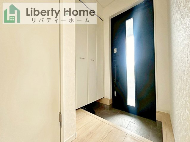 古河市諸川第9　新築戸建　1号棟の玄関
