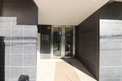 【エントランス】 | グランカーサ都島 | 落ち着いたエントランスです