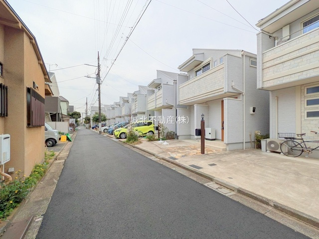 杉並区下井草3丁目の前面道路含む現地写真|現地(2025年3月24日撮影)