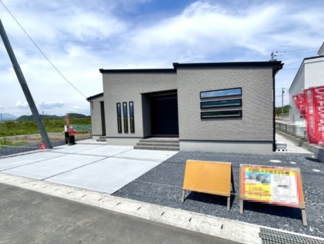 【新築戸建】甘楽郡甘楽町金井の外観|■外観（3号棟）｜閑静な住宅街で始める新しい暮らし♪開放的な毎日をあなたへ(^^♪