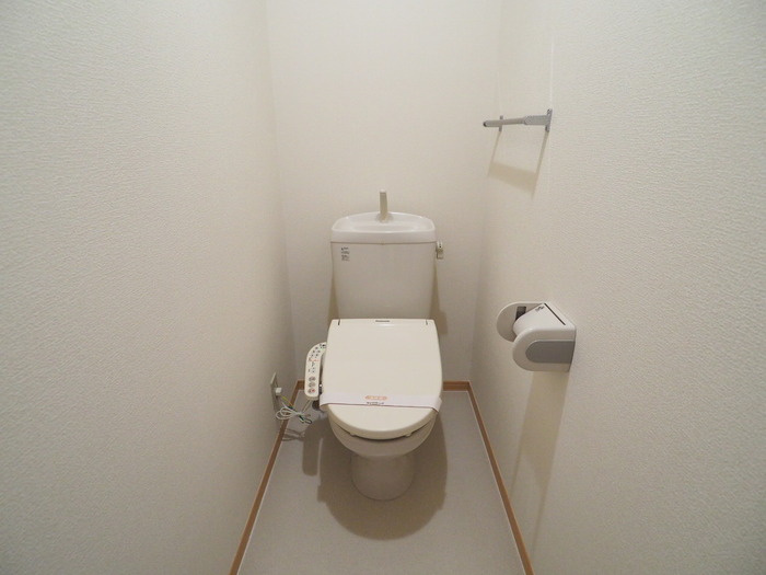 川崎市麻生区黒川のアパートのトイレ