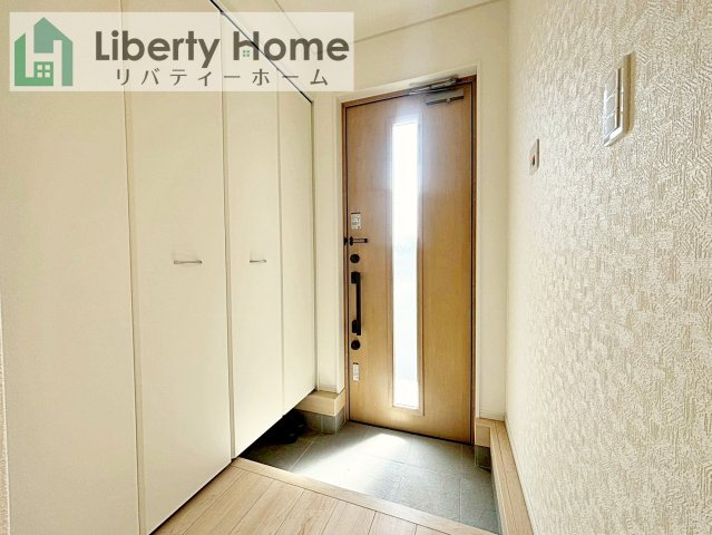 古河市諸川第9　新築戸建　2号棟の玄関