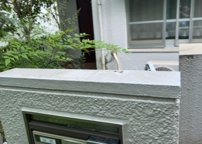 【設備】 | グリーンヒル寺田１４７号棟 | エントランス付近に設置されている集合ポストは、住んでいる部屋と離れているため、ポストをあさるなど誰かに何かされていても被害に気づきにくいです。入居する時には他人に特定されにくい番号で鍵をかけましょう！