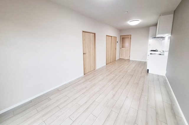 ローレルハイツ東天美の居間・リビング