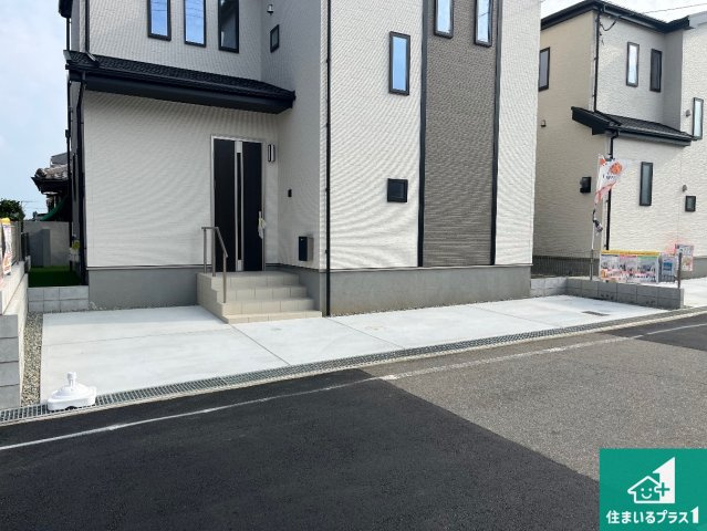 明石市大久保町高丘　新築一戸建ての駐車場|駐車スペース！散水栓があるので、こまめに愛車を洗えます！