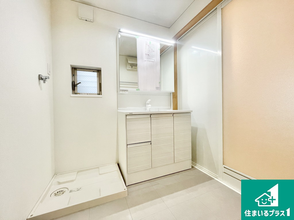 堺市堺区緑ヶ丘北町　中古戸建の独立洗面台