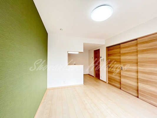 横浜市泉区和泉町のアパートの居間・リビング