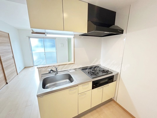 横浜市泉区和泉町のアパートのキッチン|3口ガスコンロ♪