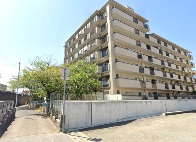 甲南グランドハイム御影の外観|小学校　徒歩11分・中学校　徒歩13分　安心の住環境です