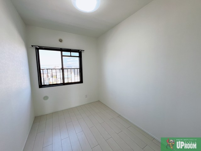 ソフィア小牧の居間・リビング