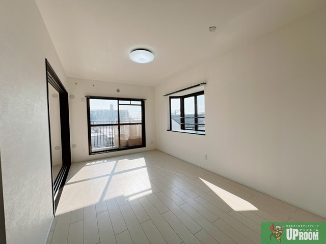 ソフィア小牧の居間・リビング