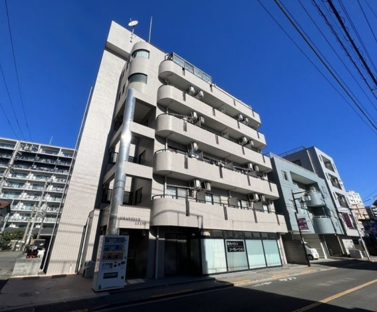 府中市八幡町３丁目の賃貸マンション