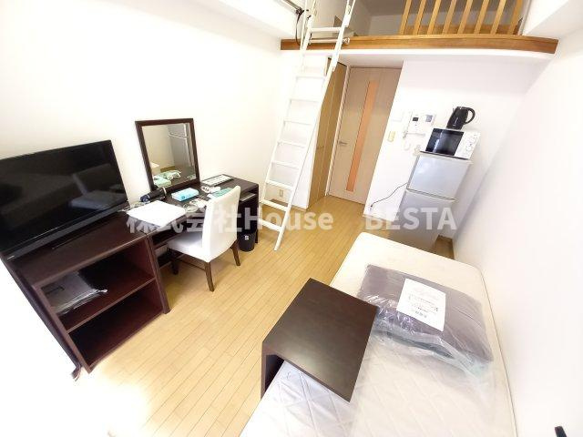 エステムコート三宮駅前ラ・ドゥーの洋室